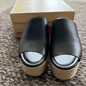 Michael Michael Kors Cunningham Wedge Leather Black Sandal size 7.5